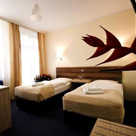 Bed and Breakfast Adria à Myślibórz Extérieur photo