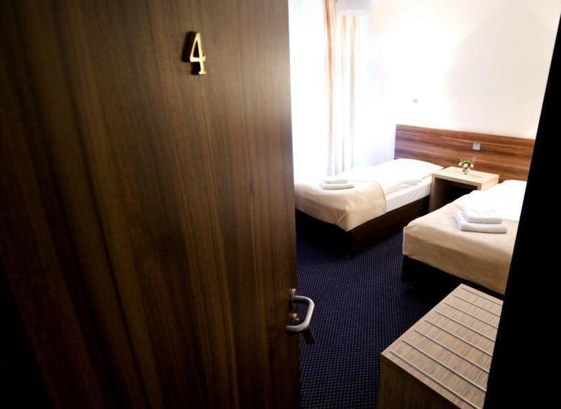 Bed and Breakfast Adria à Myślibórz Extérieur photo